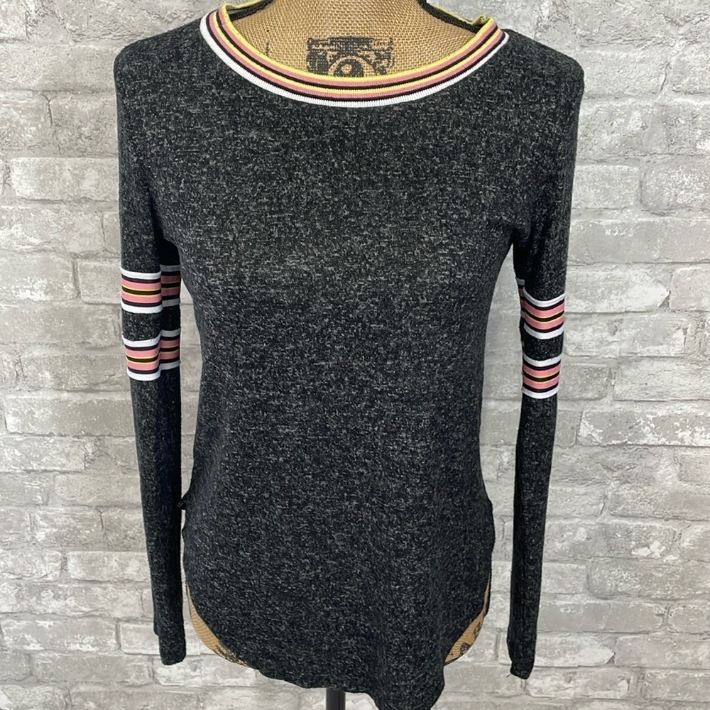 Gaze Grey Marled top with Stripe neckline and sleeve